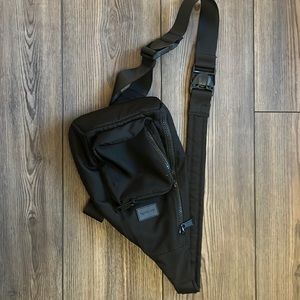 Vera Bradley Black crossbody convertible waist pack bag.